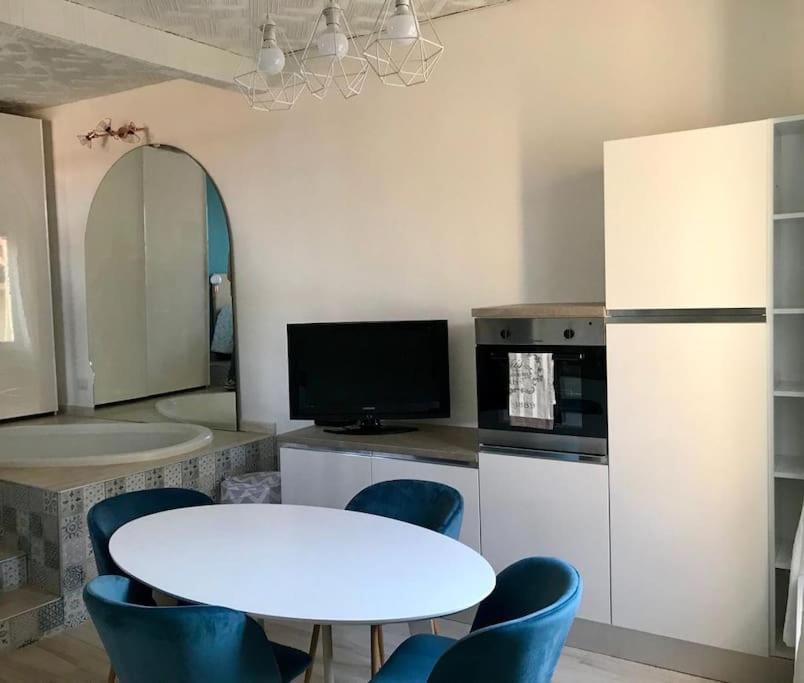 Romantico Monolocale Con Vista Sulla Torre Vigevano Zewnętrze zdjęcie